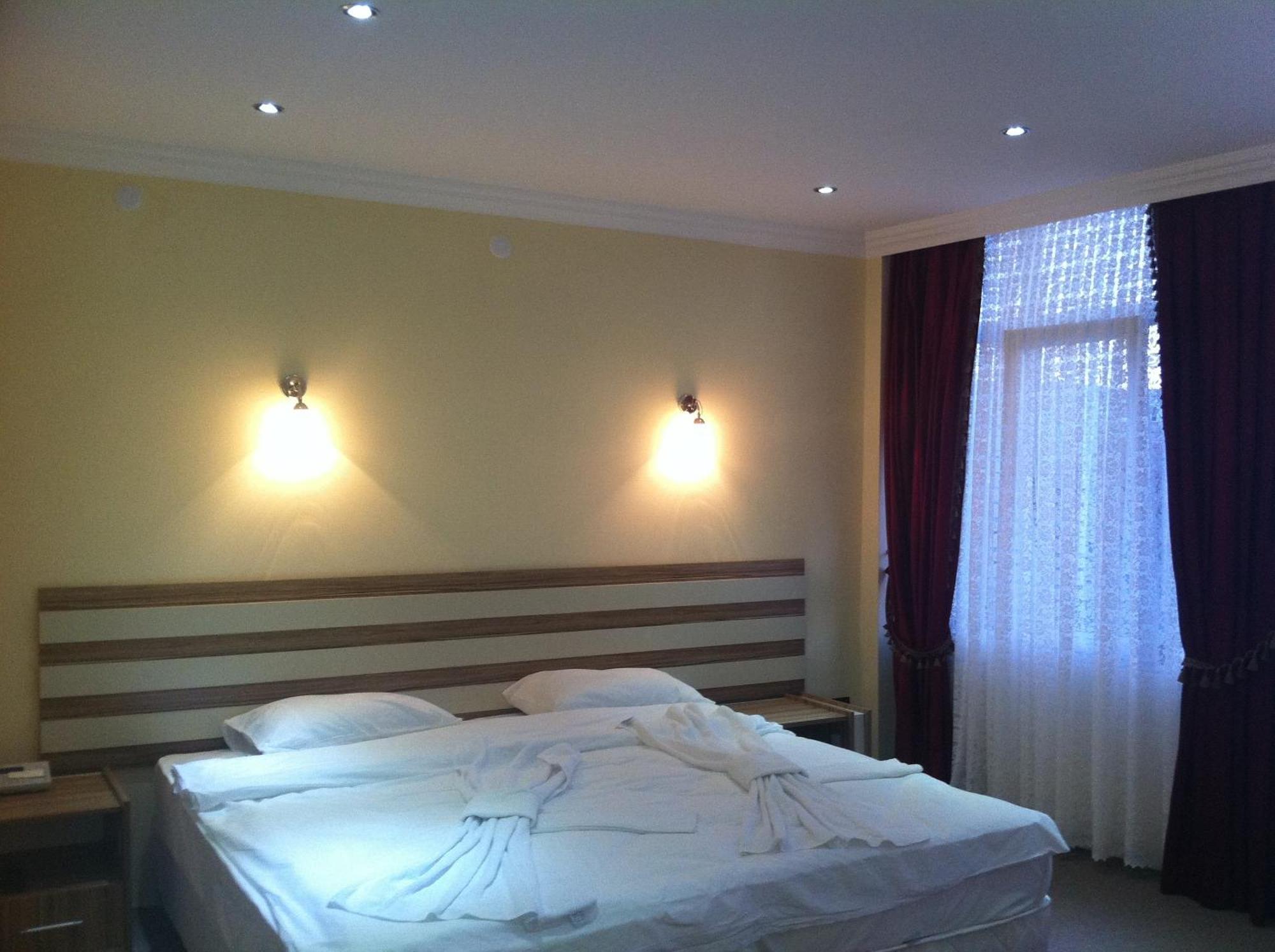 Tj'S Hotel إيجيأبات المظهر الخارجي الصورة